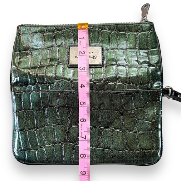 Simply Vera Wang Crocodile Green Wristlet foldover purse EUC faux croc - Picture 7 of 12